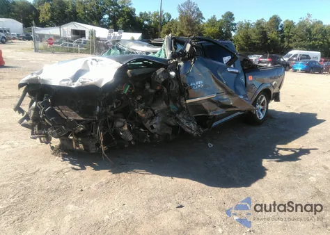 2013 Ram 1500 Laramie z USA, uszkodzony, nr VIN 1C6RR7NT8DS703355